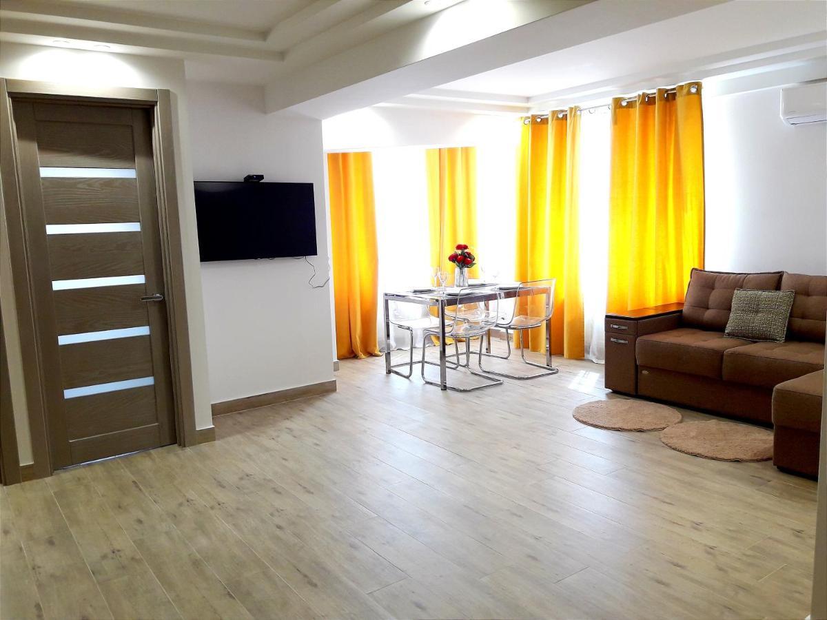 Light Apartment Center City Chişinău Esterno foto