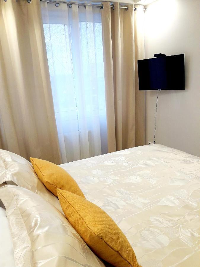 Light Apartment Center City Chişinău Esterno foto