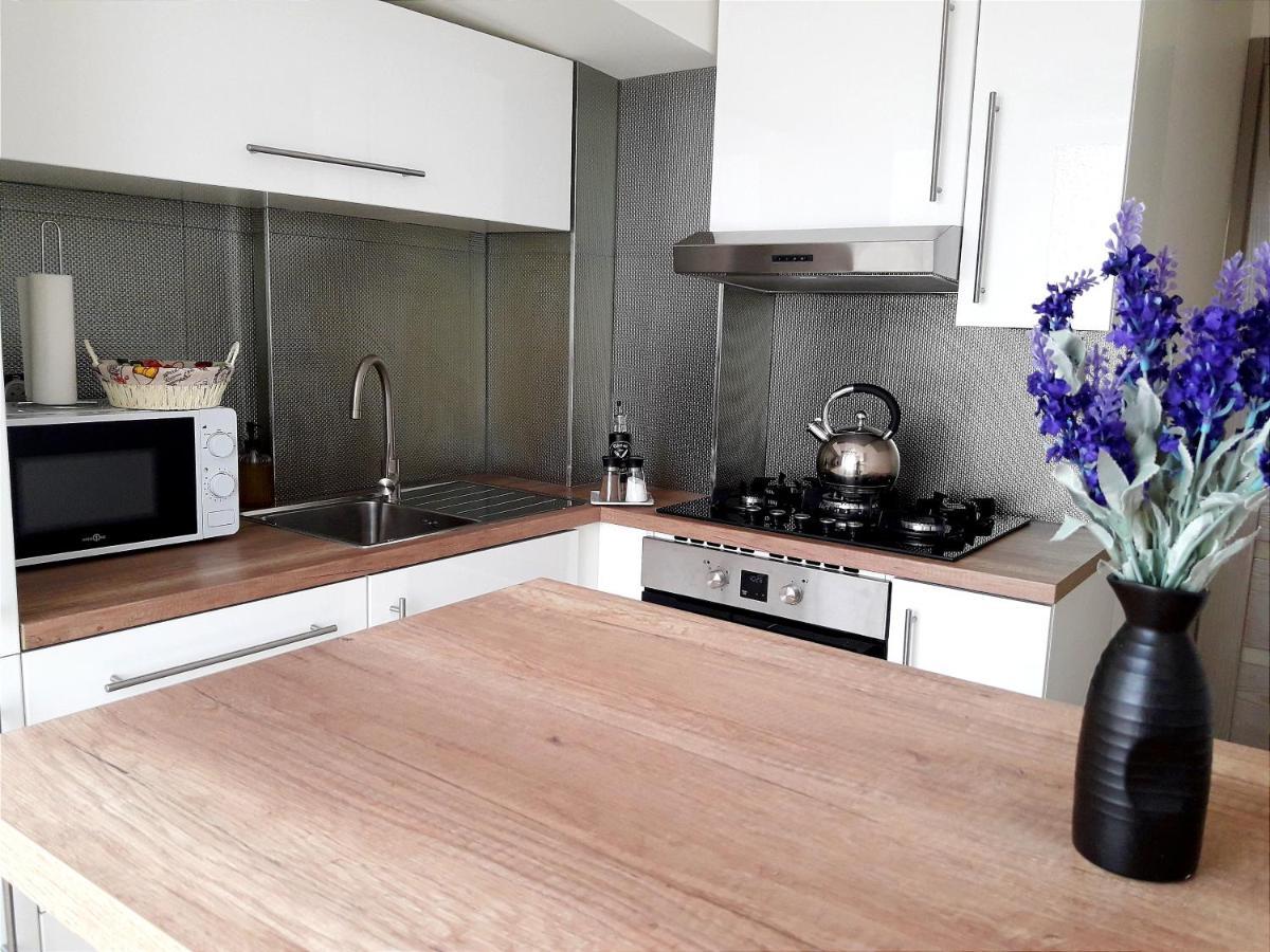 Light Apartment Center City Chişinău Esterno foto